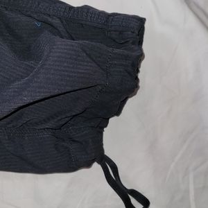 Lululemon studio.. unlined.. size 10.. black